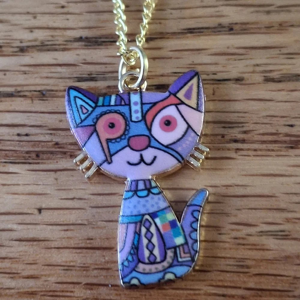 #4 Colorful Cat Pendant Measures 1